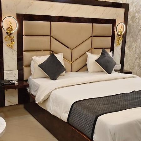 סוואי מדופור Hotel Maharaja Palace מראה חיצוני תמונה